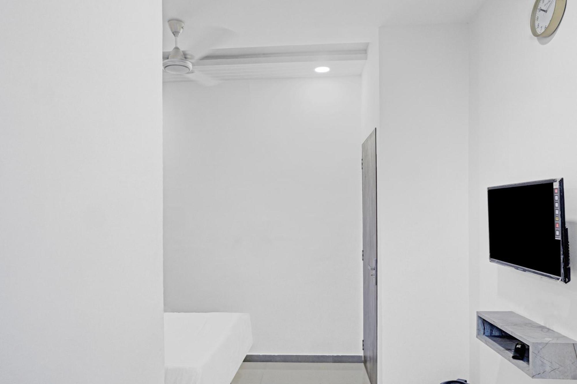 Collection O Sigma Inn Surate Exterior foto